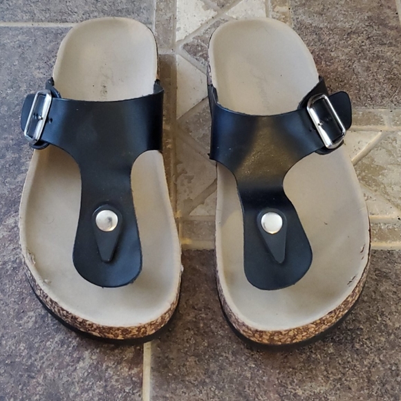 Black Slide-On Thong Sandals - Picture 3 of 8